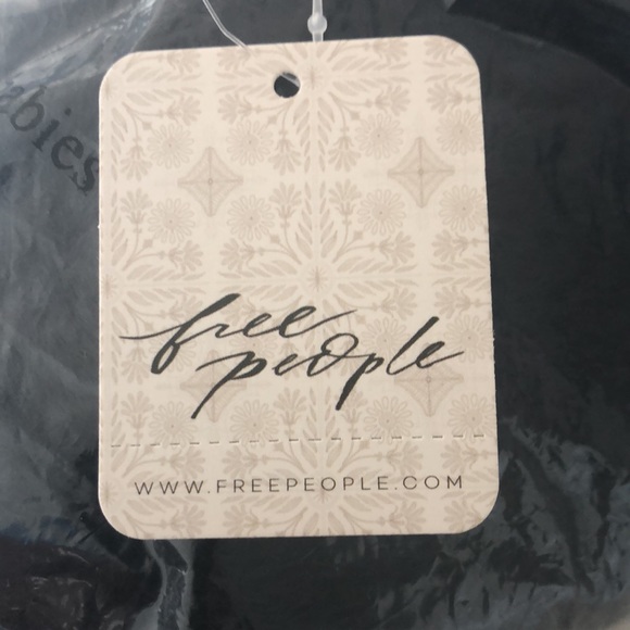 Free People - Black sweater NWT - Picture 6 of 6